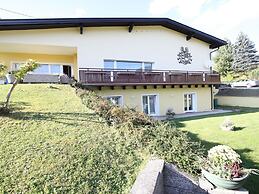 Spacious Apartment near Ski Area in Liebetig