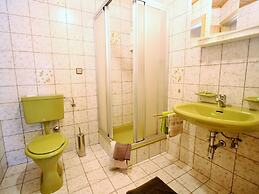 Spacious Apartment near Ski Area in Liebetig