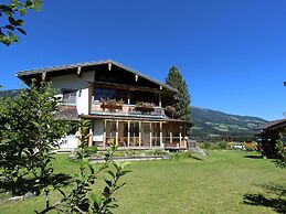 Cosy Apartment in Neukirchen near Krimmler Waterfalls