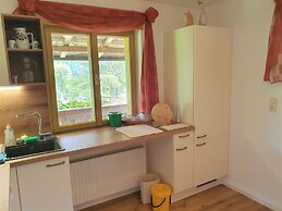 Cosy Apartment in Neukirchen near Krimmler Waterfalls