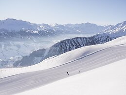 Chalet in Neukirchen am Grossvenediger With Pool
