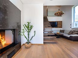 Chalet in Neukirchen am Grossvenediger With Pool