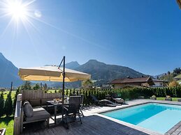 Chalet in Neukirchen am Grossvenediger With Pool