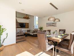 Chalet in Neukirchen am Grossvenediger With Pool