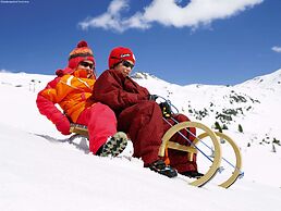 Chalet in Neukirchen am Grossvenediger With Pool