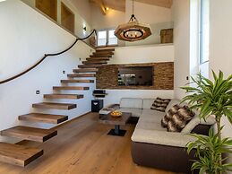 Chalet in Neukirchen am Grossvenediger With Pool