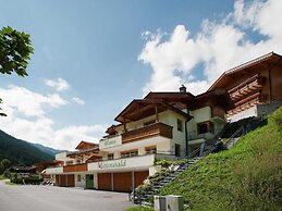 Chalet Apartment in ski Area Saalbach-hinterglemm