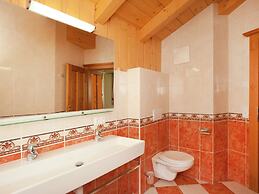 Chalet Apartment in ski Area Saalbach-hinterglemm