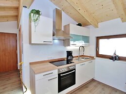 Welcoming Apartment in Hollersbach im Pinzgau near Ski Area