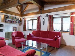 Spacious Apartment near Ski Area in Niedernsill