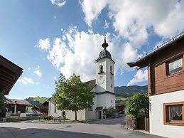 Cozy Holiday Home in Piesendorf near Ski Area