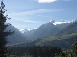 Cozy Holiday Home in Piesendorf near Ski Area