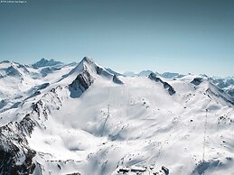 Chalet Anna Near Ski Area in Niedernsill