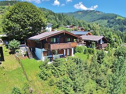 Chalet Anna Near Ski Area in Niedernsill