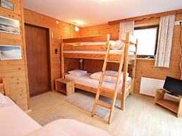 Chalet Anna Near Ski Area in Niedernsill