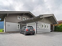 Plush Apartment in Neukirchen am Großvenediger near Ski Area
