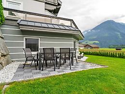Plush Apartment in Neukirchen am Großvenediger near Ski Area