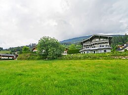 Plush Apartment in Neukirchen am Großvenediger near Ski Area