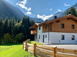 Luxurious Tauernlodge With Private Wellness Sauna