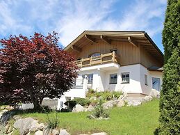 Tasteful Holiday Home in Hollersbach im Pinzgau With Garden