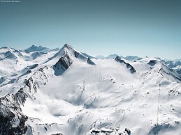 Premium Chalet in Piesendorf With Sauna