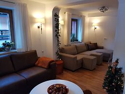 Luxury Chalet with Sauna near Ski Area in Salzburg