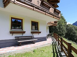 Comfortable Holiday Home