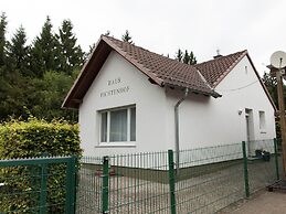 Absolute Holiday House at the Edge of the Forest