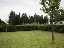 Forest-edge Family Retreat