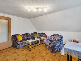 Cozy Apartment in Lichtenhain With Garden