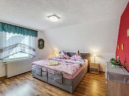 Cozy Apartment in Lichtenhain With Garden