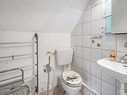 Cozy Apartment in Lichtenhain With Garden