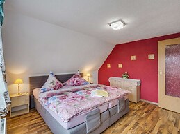 Cozy Apartment in Lichtenhain With Garden