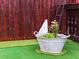 Cozy Apartment in Lichtenhain With Garden