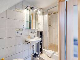 Cozy Apartment in Lichtenhain With Garden