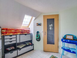 Cozy Apartment in Lichtenhain With Garden
