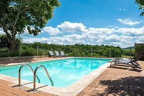 Beautiful Holiday Home With Pool in Teillots