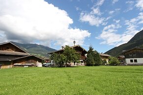 Serene Cottage in Neukirchen am Großvenediger near Ski Area