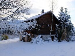 Spacious Chalet for 4 in Hommert