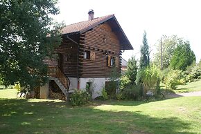 Spacious Chalet for 4 in Hommert