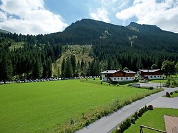 Apartment in Saalbach-hinterglemm With Sauna