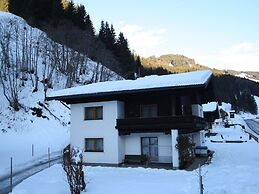 Spacious Apartment near Ski Area in Salzburg