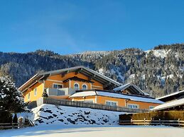 Luxurious Mansion in Goldegg