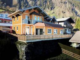 Luxurious Mansion in Goldegg