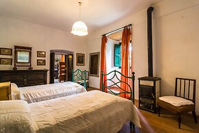 Holiday Home in Pistoia With Pool