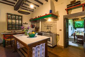 Holiday Home in Pistoia With Pool