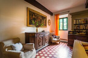 Holiday Home in Pistoia With Pool