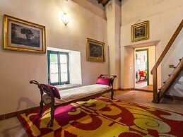 Holiday Home in Pistoia With Pool