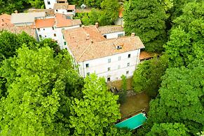 Holiday Home in Pistoia With Pool