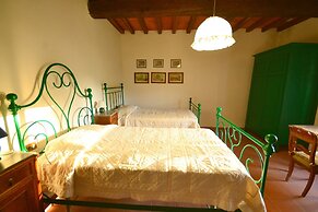 Holiday Home in Pistoia With Pool